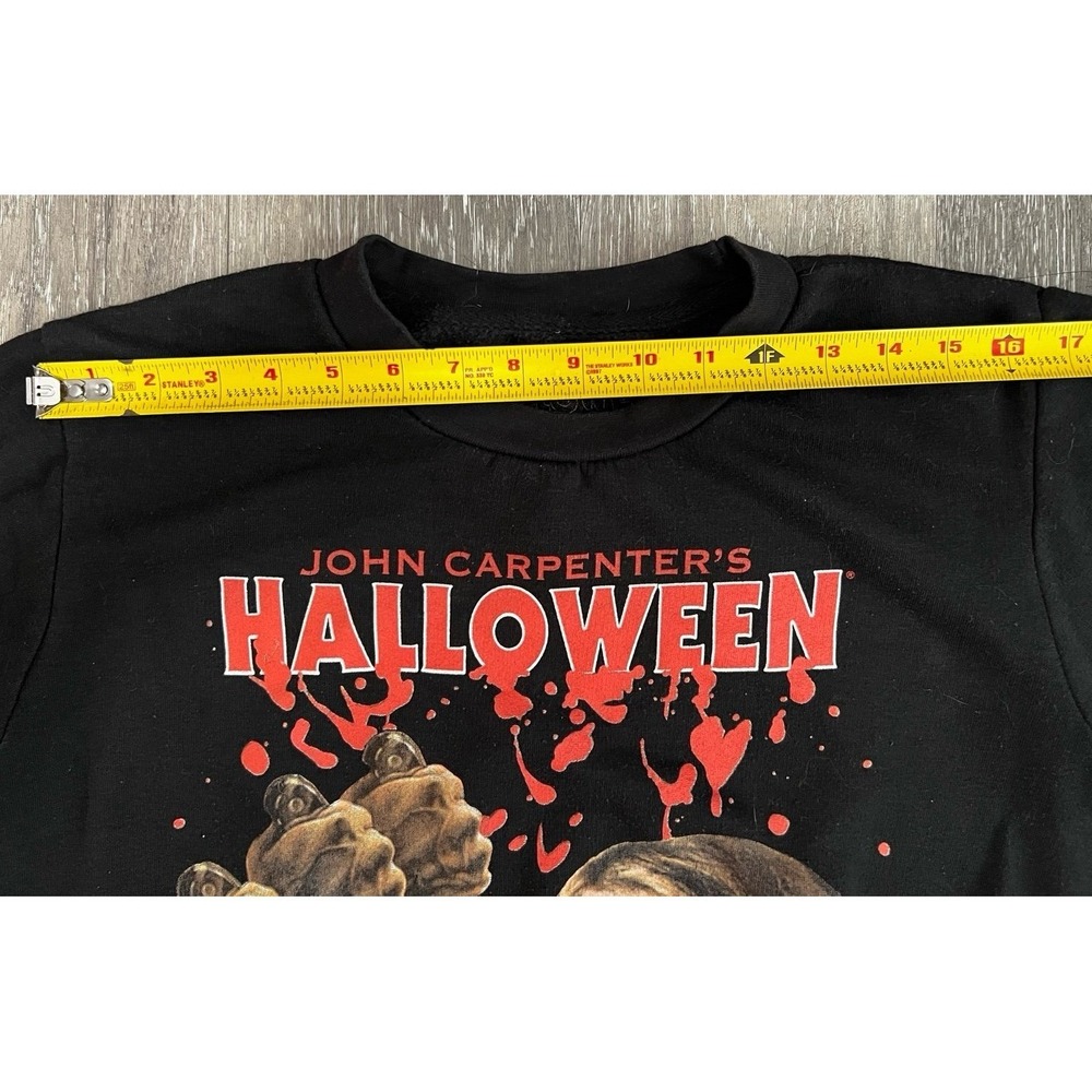 Halloween Michael Meyers Scream Queen Sweater Size Medium Black Laurie Strode - Picture 7 of 10